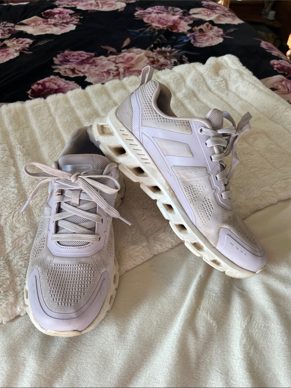 Women’s Avia running shoes